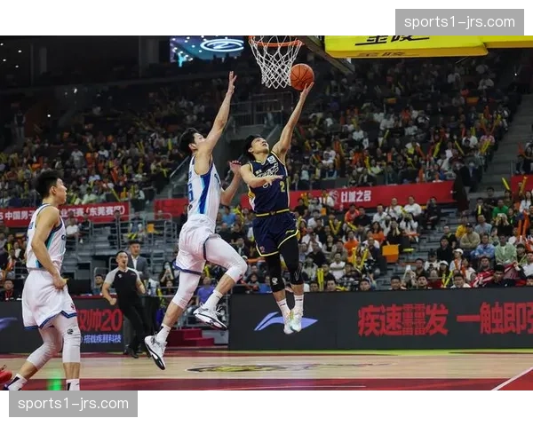广东东阳光胜青岛 王洪泽22分8篮板4助攻全面性